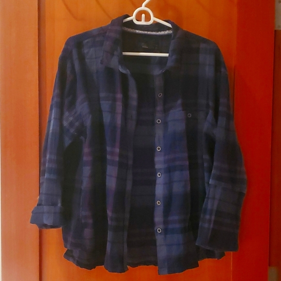 PrAna 100% Cotton button up - Picture 4 of 4